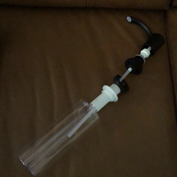 NWOT Top Refill Soap Dispenser ABS Pump Head 17oz Lotion Bottle Built-in Design - Picture 7 of 13